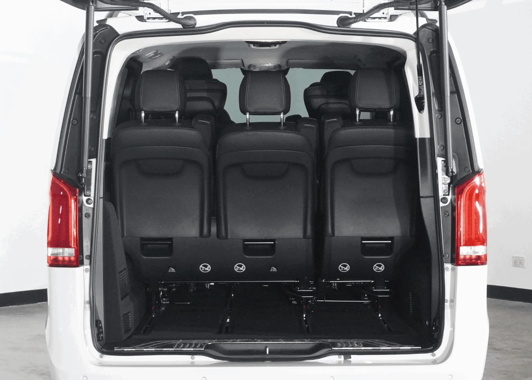 V-Class Interior Trunk